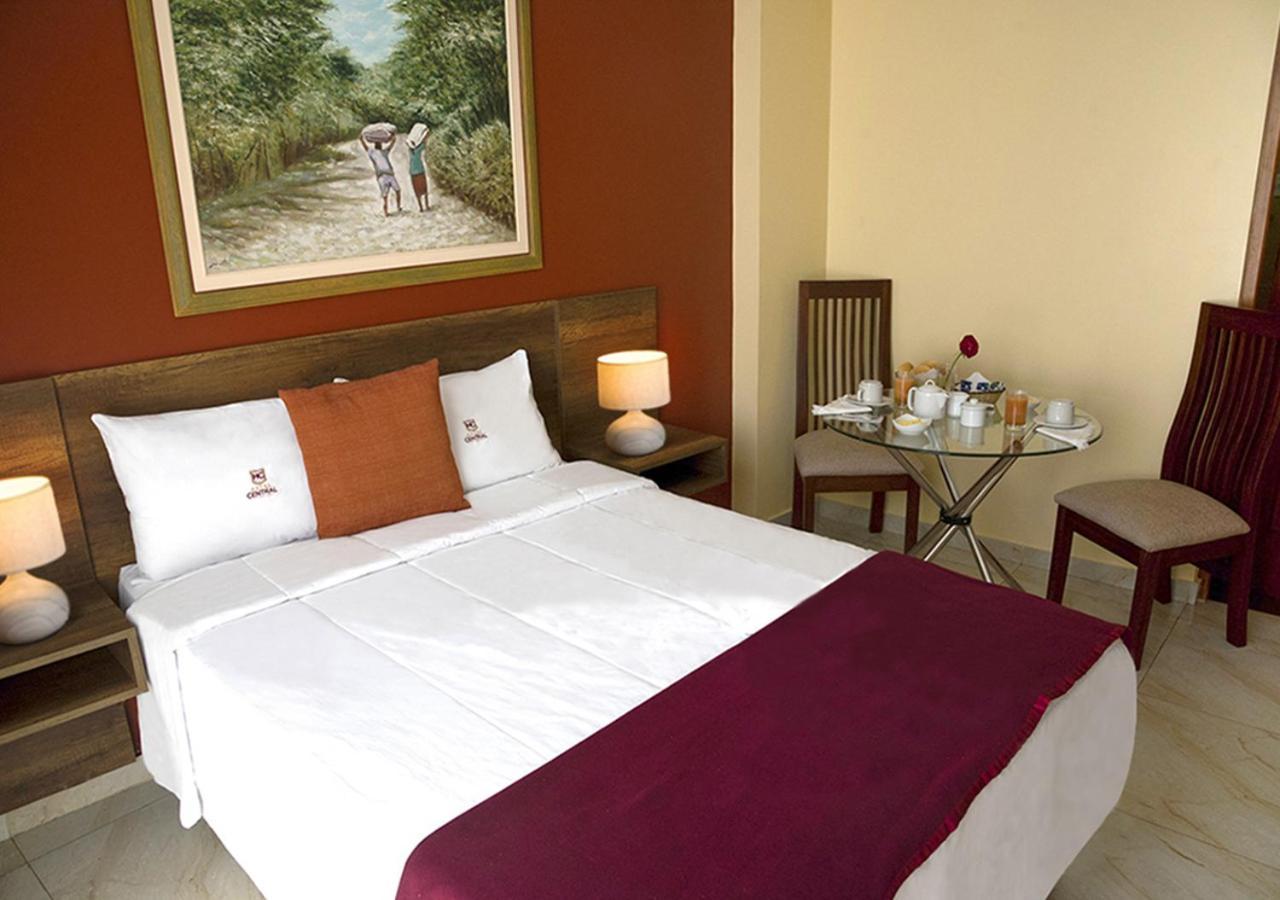 Hotel Central Trujillo Zewnętrze zdjęcie