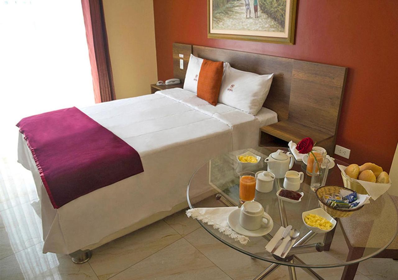 Hotel Central Trujillo Zewnętrze zdjęcie